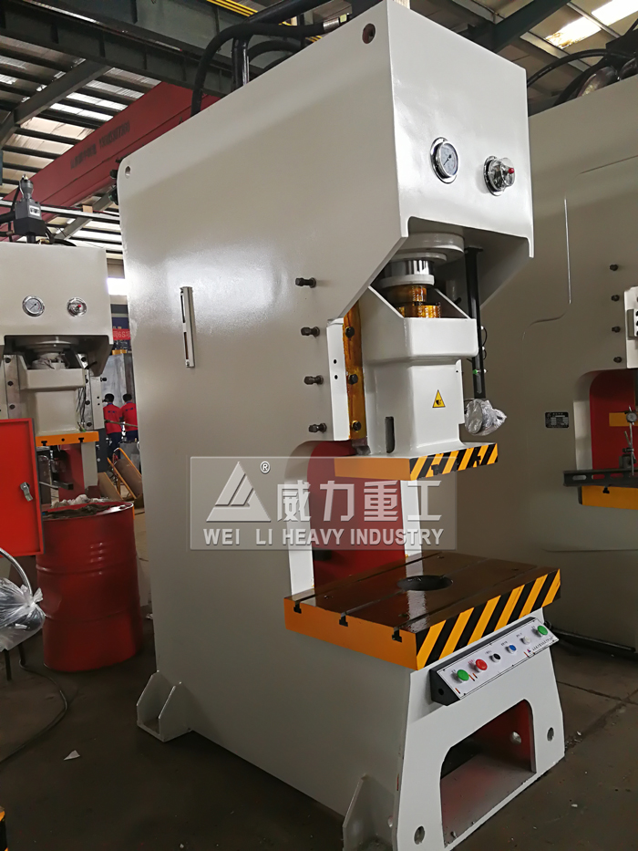 100噸全自動(dòng)液壓沖床