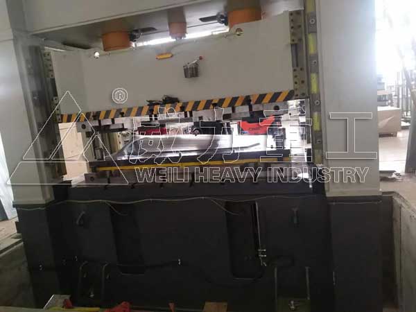 沖壓成型工藝過(guò)程