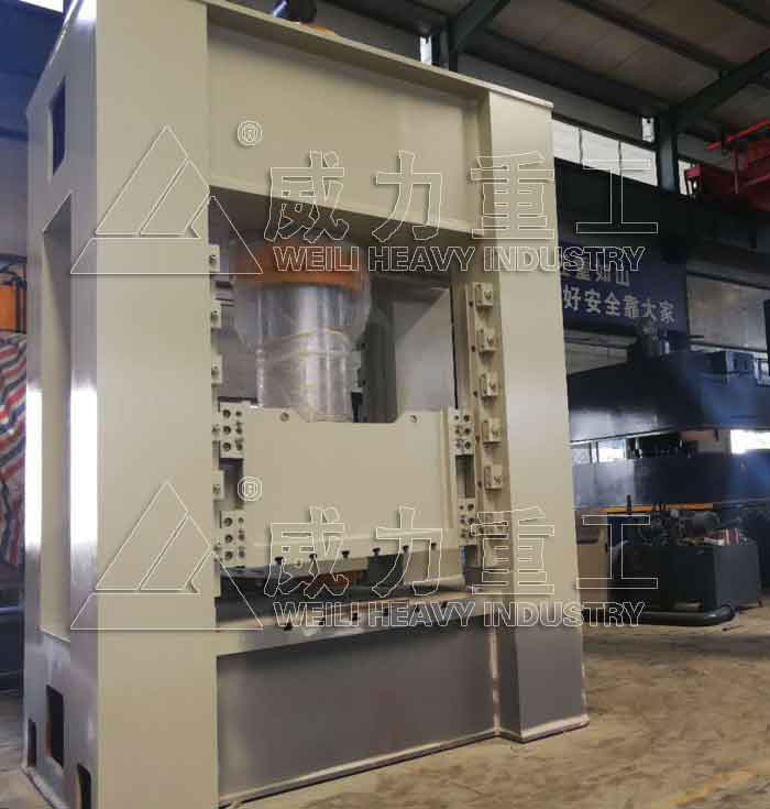 導(dǎo)軌式液壓沖床