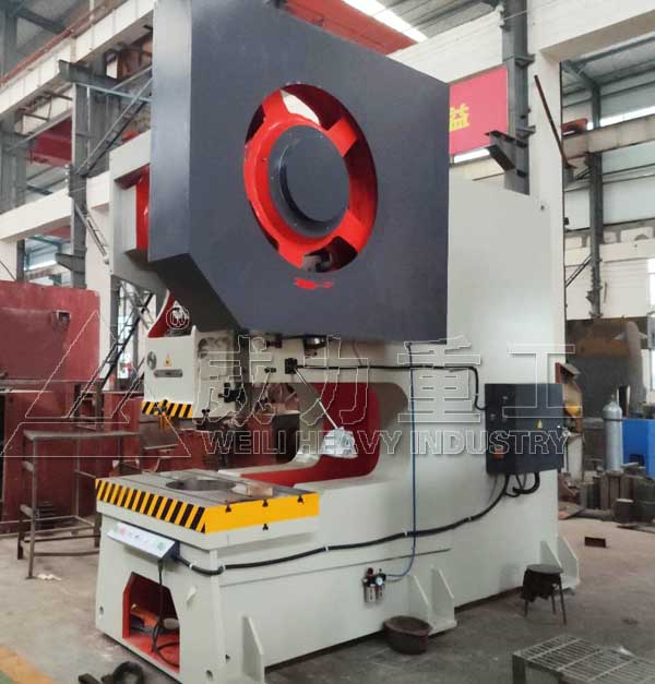 200噸開(kāi)式深喉口壓力機(jī)_J21S-200T深喉沖床(1250mm喉深
